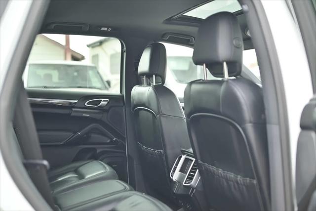 2016 Porsche Cayenne Cayenne
