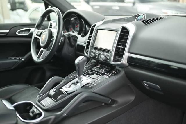 2016 Porsche Cayenne Cayenne