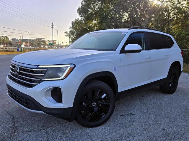 2026 Volkswagen Atlas SE with Technology