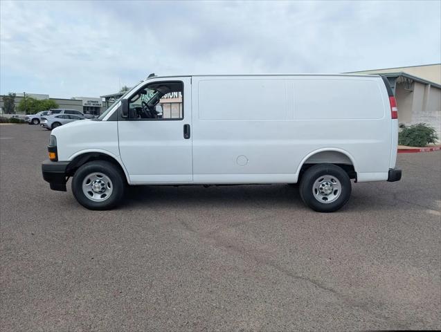 2026 Chevrolet Express Cargo Van 2500 Regular Wheelbase, WT, RWD