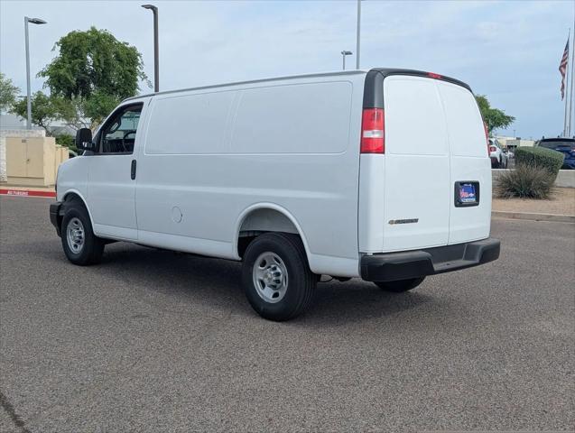 2026 Chevrolet Express Cargo Van 2500 Regular Wheelbase, WT, RWD