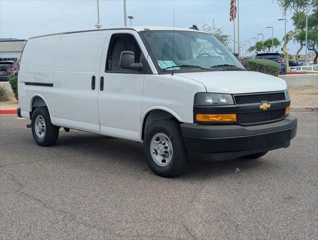 2026 Chevrolet Express Cargo Van 2500 Regular Wheelbase, WT, RWD