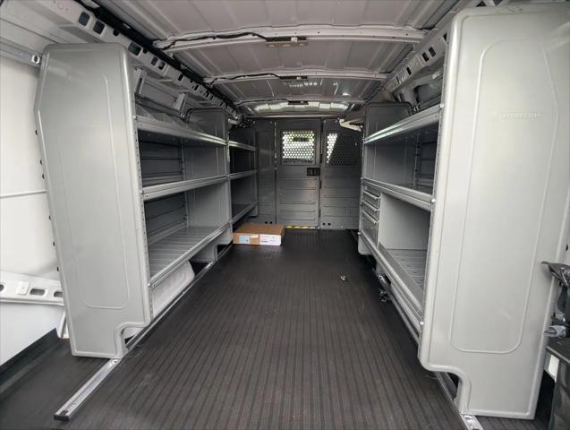 2026 Chevrolet Express Cargo Van 2500 Regular Wheelbase, WT, RWD