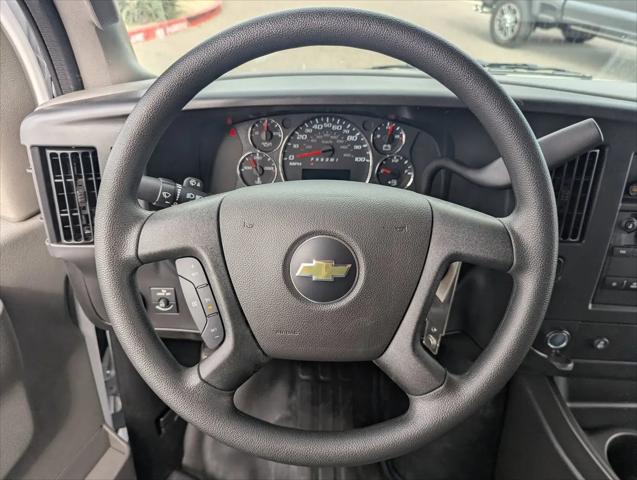 2026 Chevrolet Express Cargo Van 2500 Regular Wheelbase, WT, RWD