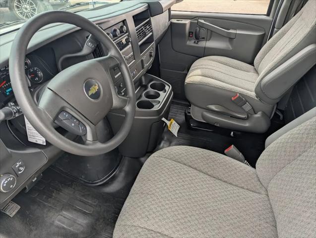 2026 Chevrolet Express Cargo Van 2500 Regular Wheelbase, WT, RWD