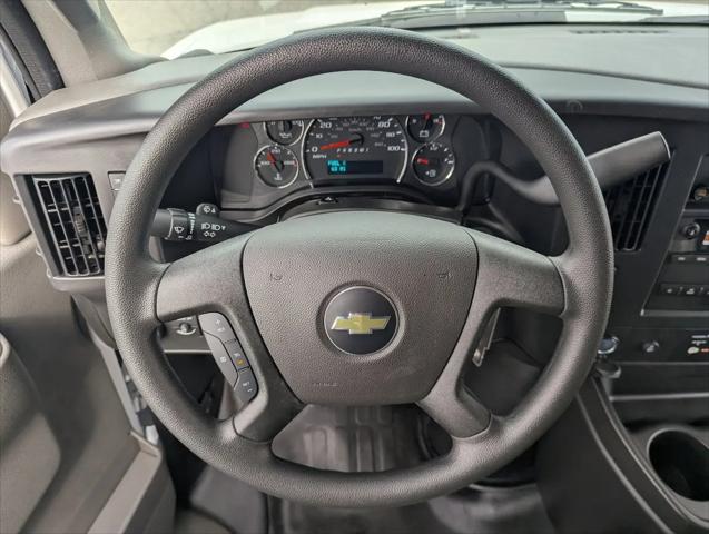 2026 Chevrolet Express Cargo Van 2500 Regular Wheelbase, WT, RWD
