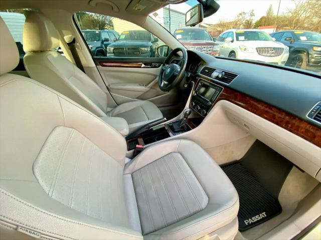 2012 Volkswagen Passat 2.5L SEL