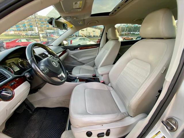 2012 Volkswagen Passat 2.5L SEL