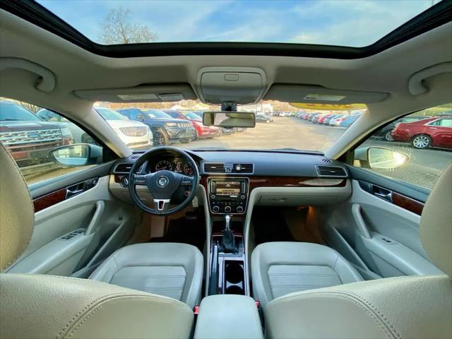 2012 Volkswagen Passat 2.5L SEL
