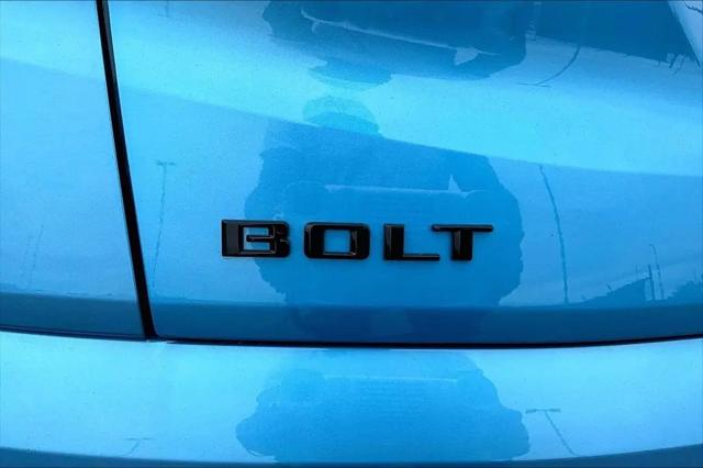 2027 Chevrolet Bolt LT FWD