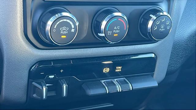 2024 Ram 3500 Big Horn Crew Cab 4x4 8' Box