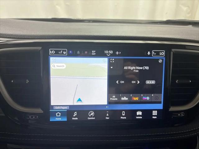 2026 Chrysler Pacifica Select AWD
