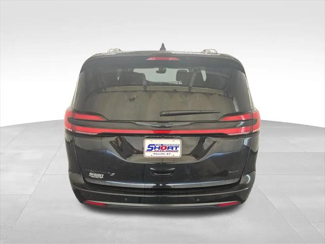 2026 Chrysler Pacifica Select AWD