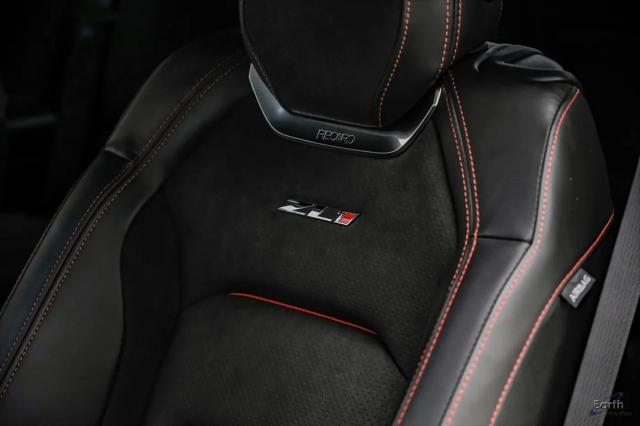 2024 Chevrolet Camaro RWD Coupe ZL1