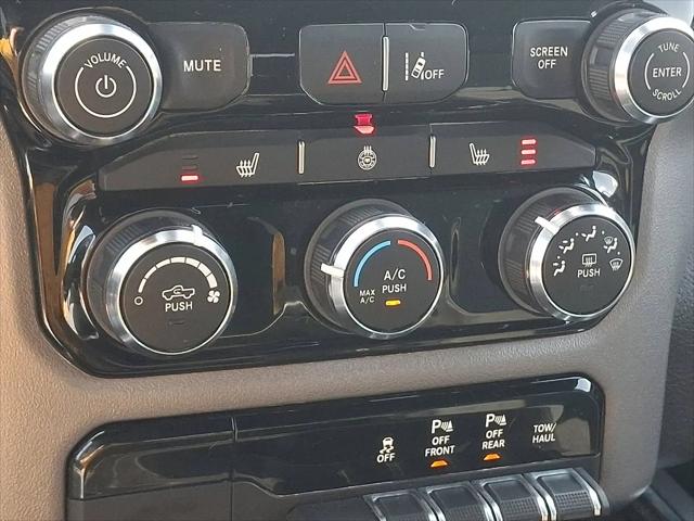 2025 Ram 1500 Big Horn Crew Cab 4x4 5'7" Box