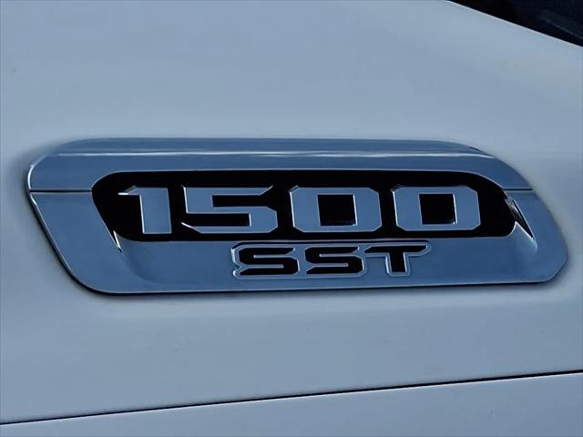 2025 Ram 1500 Big Horn Crew Cab 4x4 5'7" Box