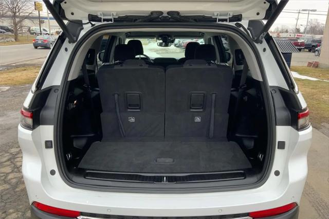 2023 Jeep Grand Cherokee L Laredo 4x4