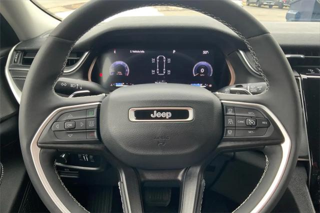2023 Jeep Grand Cherokee L Laredo 4x4