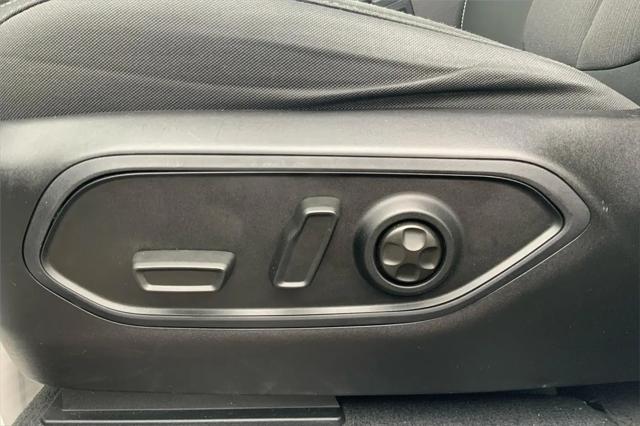 2023 Jeep Grand Cherokee L Laredo 4x4
