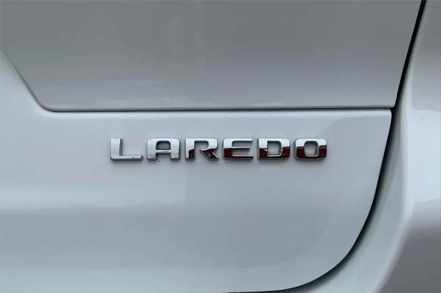 2023 Jeep Grand Cherokee L Laredo 4x4