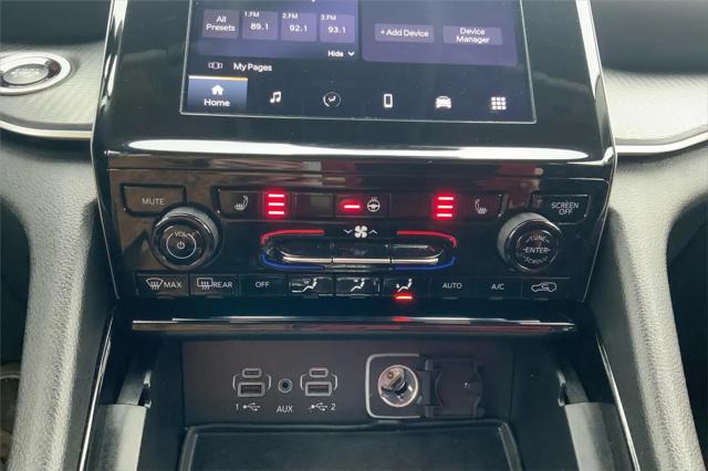 2023 Jeep Grand Cherokee L Laredo 4x4
