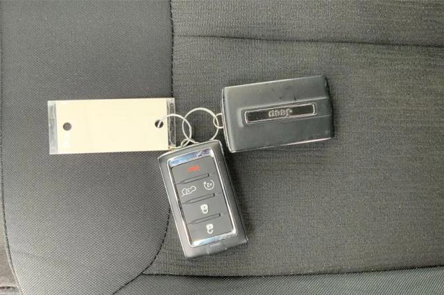 2023 Jeep Grand Cherokee L Laredo 4x4