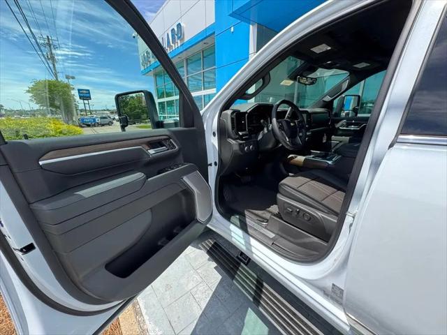 2026 Chevrolet Silverado 3500HD Crew Cab, Long Bed, High Country Dual Rear Wheel, RWD