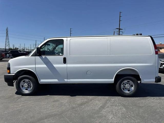 2026 Chevrolet Express Cargo Van 2500 Regular Wheelbase, WT, RWD
