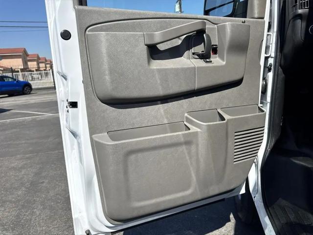 2026 Chevrolet Express Cargo Van 2500 Regular Wheelbase, WT, RWD