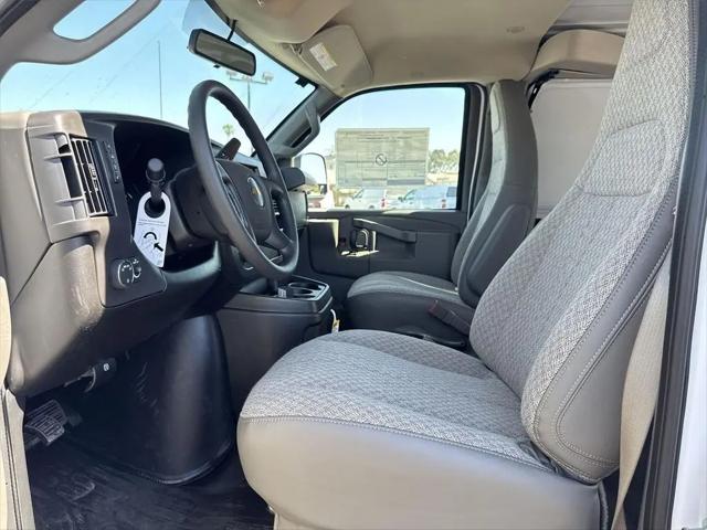 2026 Chevrolet Express Cargo Van 2500 Regular Wheelbase, WT, RWD