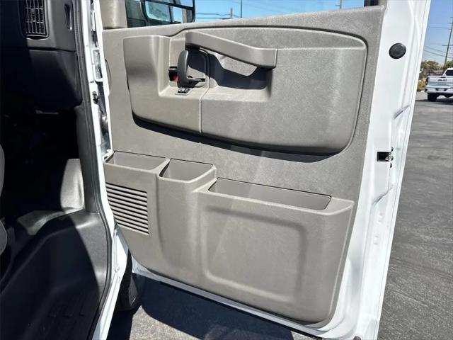 2026 Chevrolet Express Cargo Van 2500 Regular Wheelbase, WT, RWD