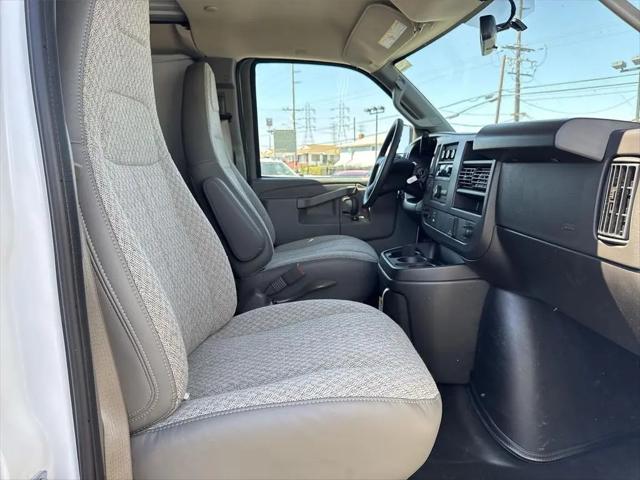 2026 Chevrolet Express Cargo Van 2500 Regular Wheelbase, WT, RWD