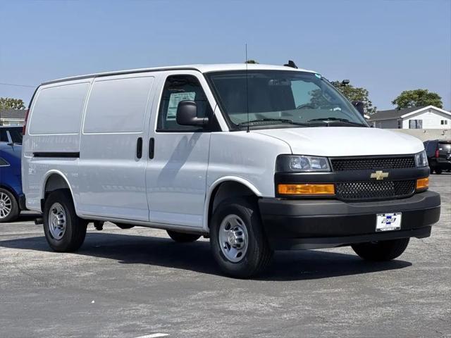 2026 Chevrolet Express Cargo Van 2500 Regular Wheelbase, WT, RWD
