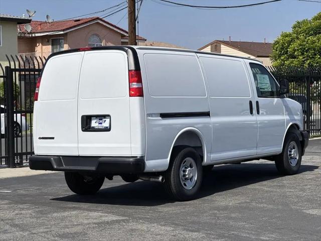 2026 Chevrolet Express Cargo Van 2500 Regular Wheelbase, WT, RWD