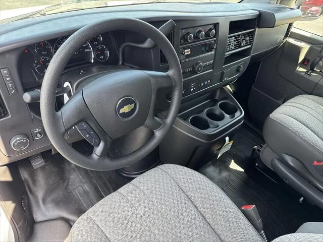 2026 Chevrolet Express Cargo Van 2500 Regular Wheelbase, WT, RWD