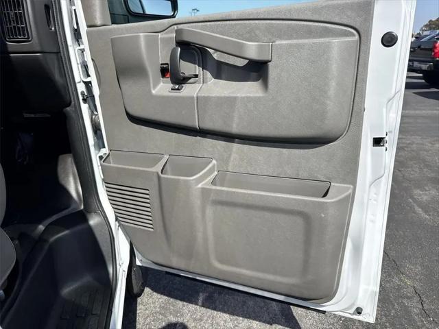 2026 Chevrolet Express Cargo Van 2500 Regular Wheelbase, WT, RWD