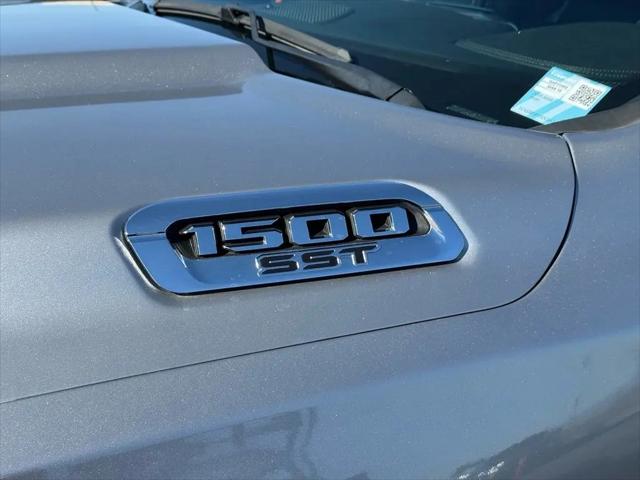 2025 Ram 1500 Laramie Crew Cab 4x4 5'7" Box