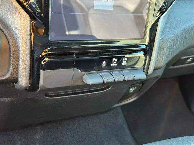 2025 Ram 1500 Laramie Crew Cab 4x4 5'7" Box