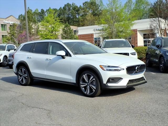 2026 Volvo V60 Cross Country Plus, B5 AWD Gas mild hybrid for sale in Cary, NC