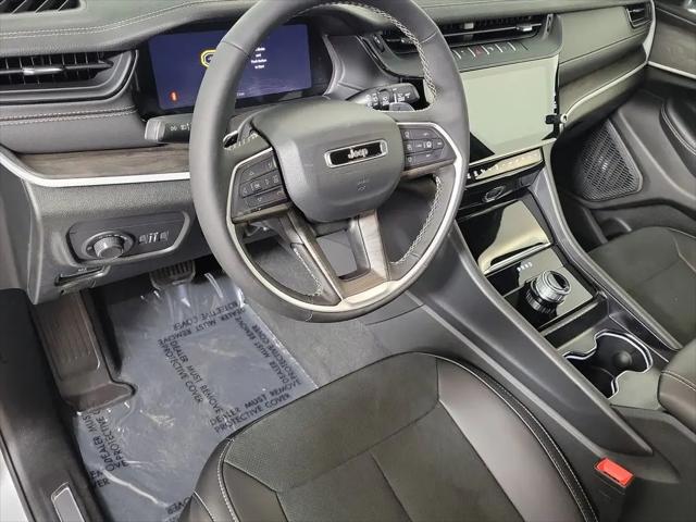 2026 Jeep Grand Cherokee L Altitude 4x2