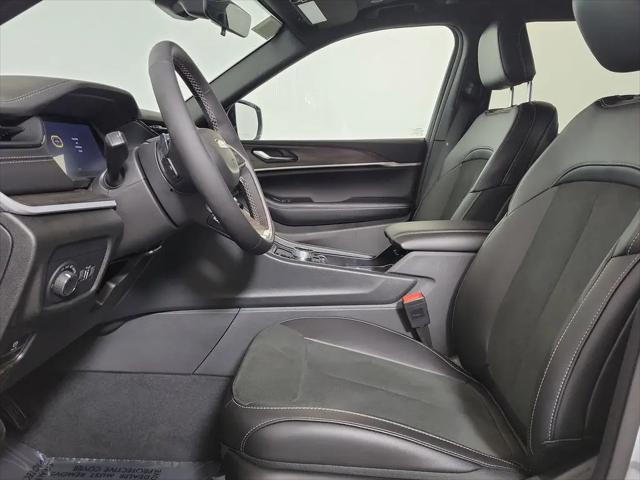 2026 Jeep Grand Cherokee L Altitude 4x2