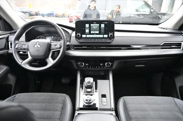 2024 Mitsubishi Outlander SE Black Edition S-AWC