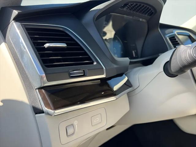 2019 Volvo XC90 T5 Momentum