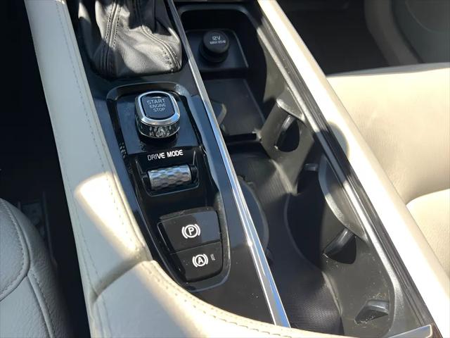 2019 Volvo XC90 T5 Momentum