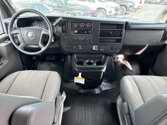 2026 Chevrolet Express Cargo Van 2500 Regular Wheelbase, WT, RWD
