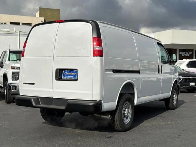 2026 Chevrolet Express Cargo Van 2500 Regular Wheelbase, WT, RWD