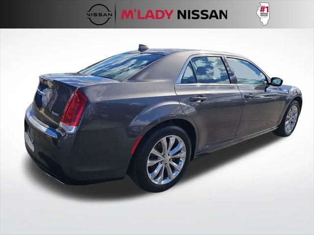 2022 Chrysler 300 Touring AWD