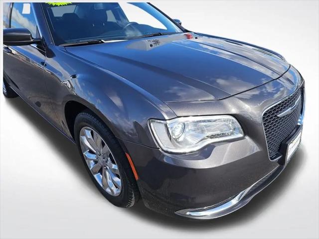 2022 Chrysler 300 Touring AWD