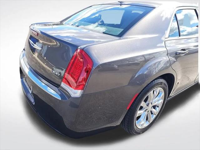 2022 Chrysler 300 Touring AWD