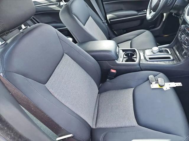 2022 Chrysler 300 Touring AWD